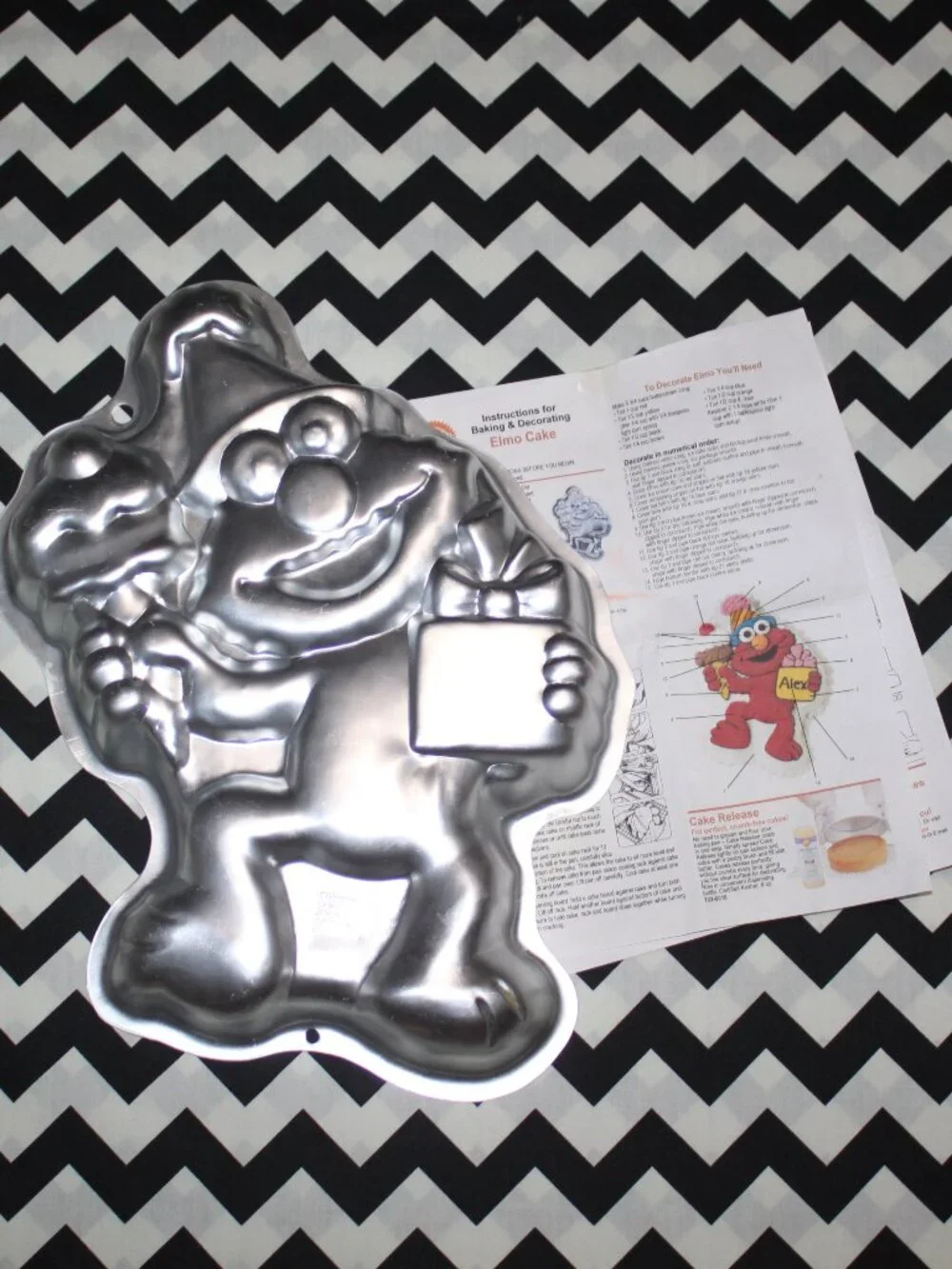 Elmo Wilton Cake Pan with Instructions